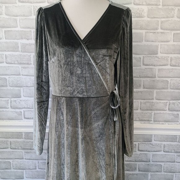 Baltic Born Esmerelda Velvet Wrap Maxi Dress Gray NEW Plus 1X Elegant Feminine - Picture 2 of 9